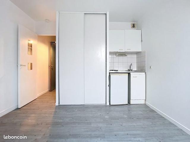 Studio 1 pièce 18 m²