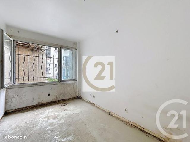 Studio 1 pièce 18 m²