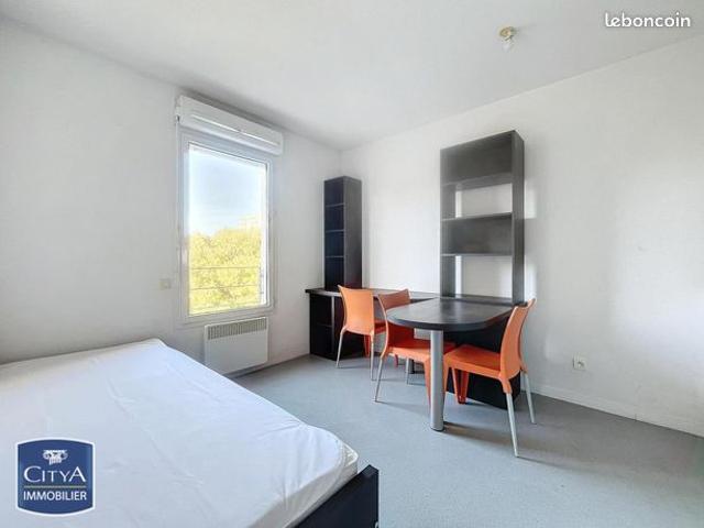 Studio 1 pièce 18 m²