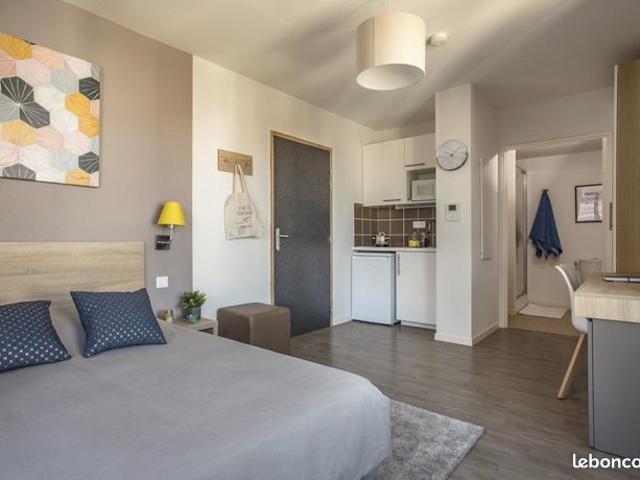 Studio 1 pièce 18 m²