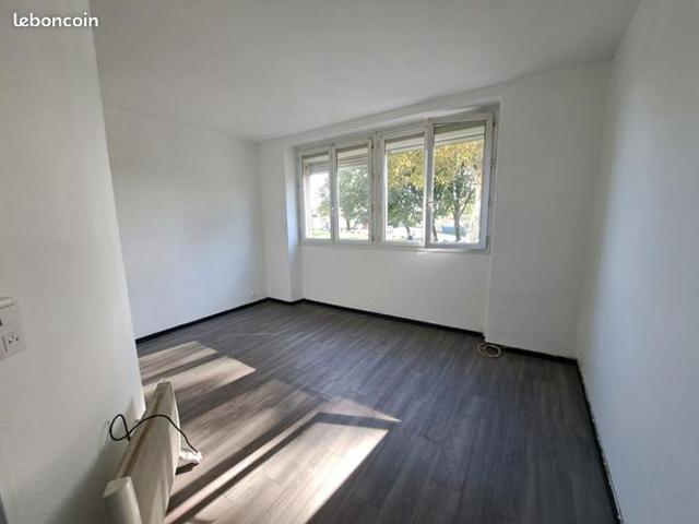 Studio 1 pièce 18 m²