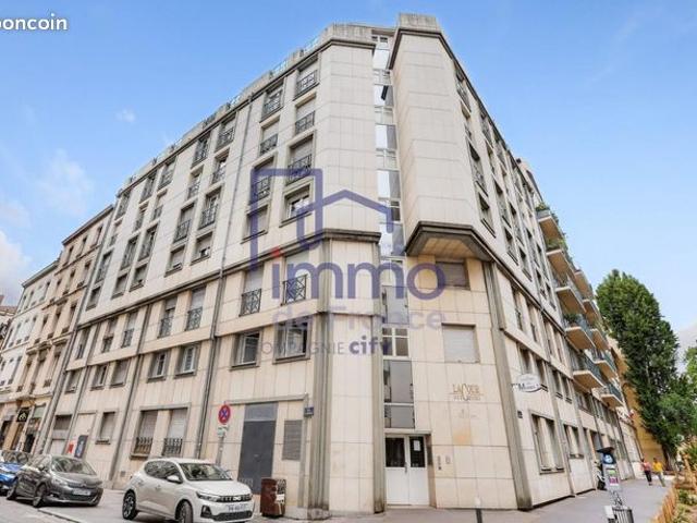 Studio 1 pièce 18 m²