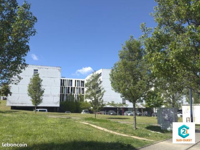 Studio 1 pièce 18 m²