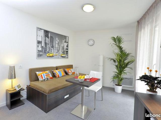 Studio 1 pièce 18 m²