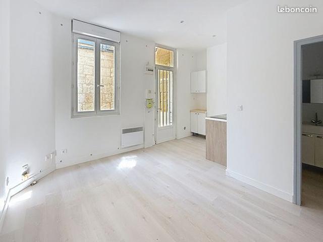 Studio 1 pièce 18 m²