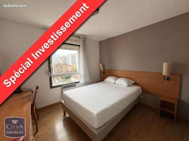 Studio 1 pièce 18 m²