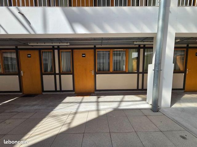 Studio 1 pièce 18 m²