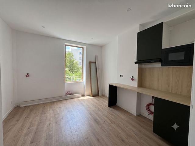 Studio 1 pièce 18 m²