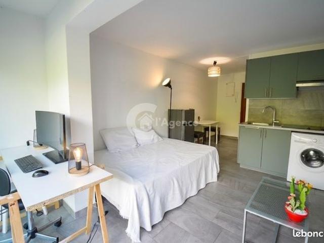 Studio 1 pièce 18 m²