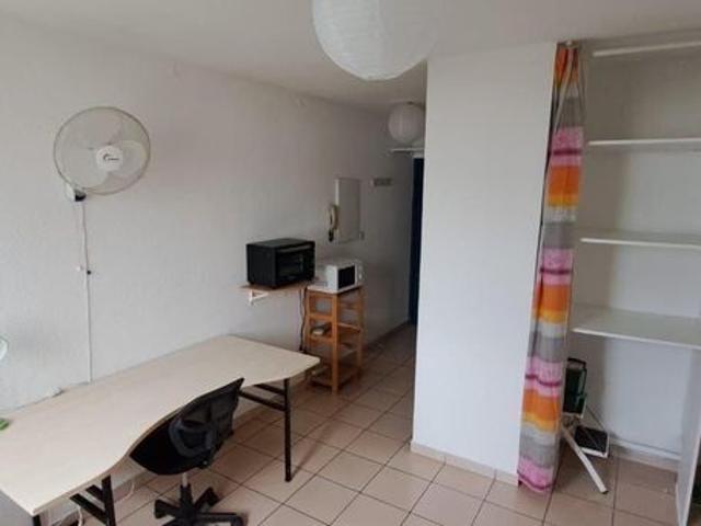Studio 1 pièce 18 m²