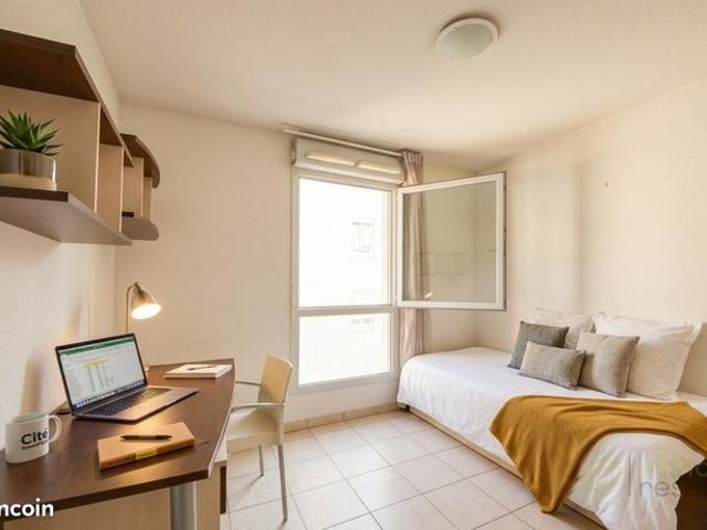 Studio 1 pièce 18 m²