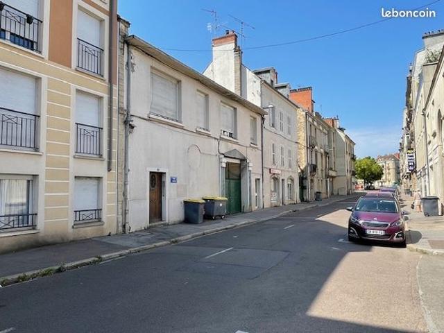 Studio 1 pièce 18 m²