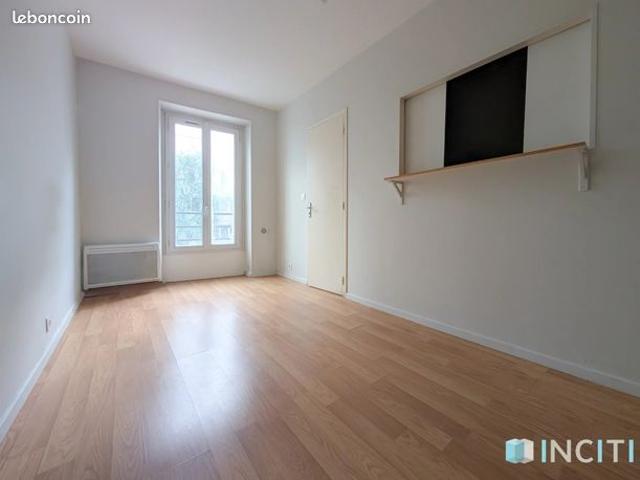 Studio 1 pièce 18 m²