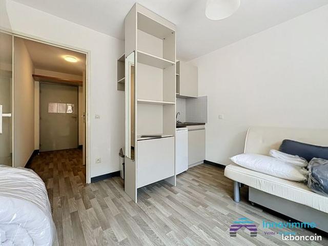 Studio 1 pièce 18 m²
