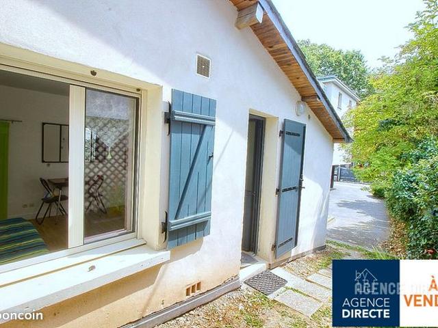 Studio 1 pièce 18 m²