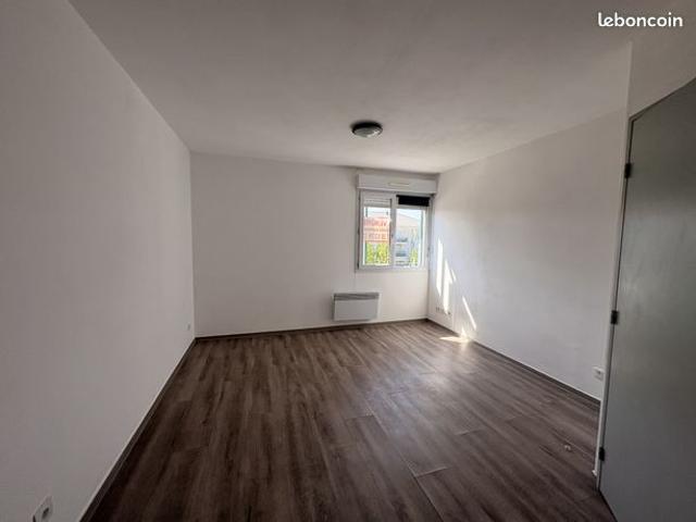 Studio 1 pièce 18 m²