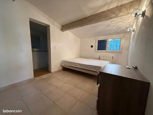 Studio 1 pièce 18 m²
