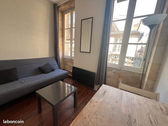Studio 1 pièce 18 m²