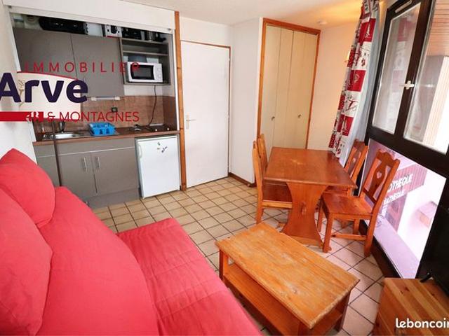 Studio 1 pièce 18 m²