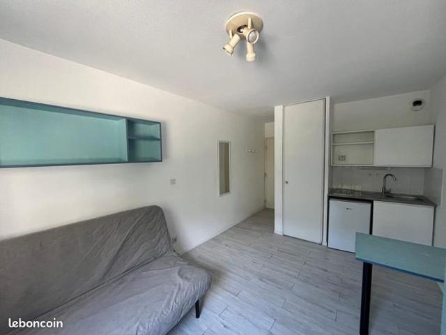 Studio 1 pièce 18 m²