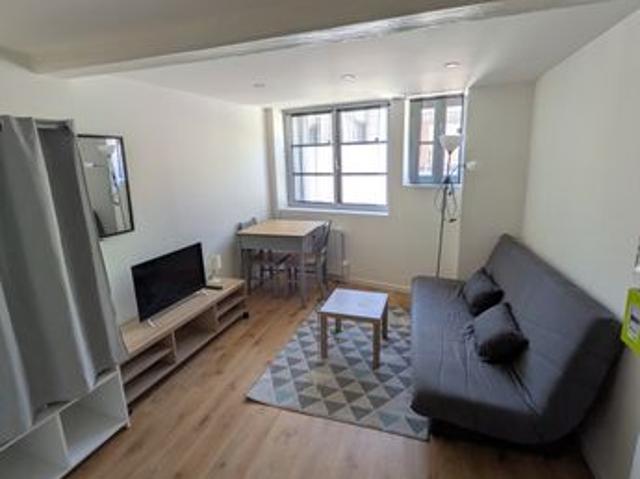 Studio 1 pièce 18 m²