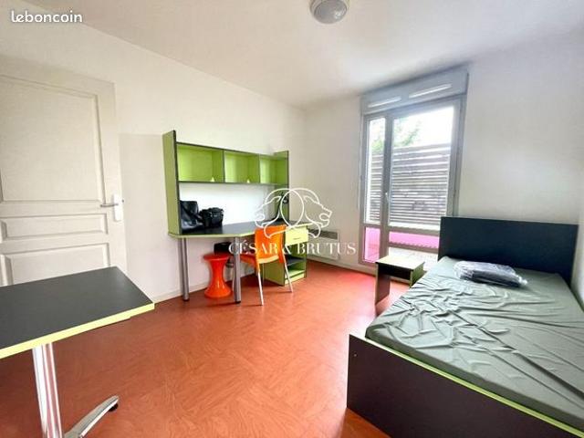 Studio 1 pièce 18 m²