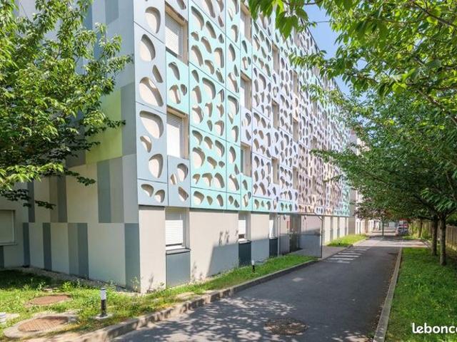 Studio 1 pièce 18 m²
