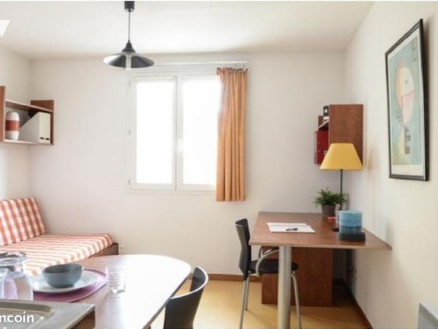 Studio 1 pièce 18 m²