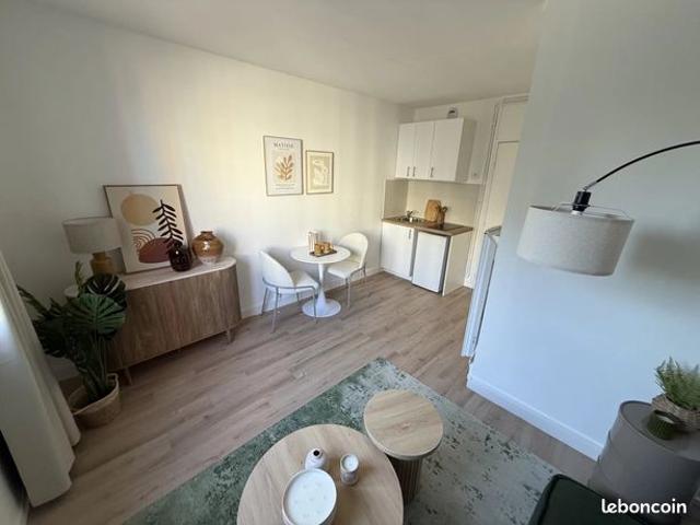 Studio 1 pièce 18 m²