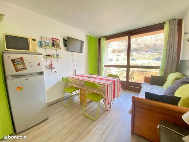 Studio 1 pièce 19 m²