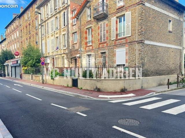 Studio 1 pièce 19 m²