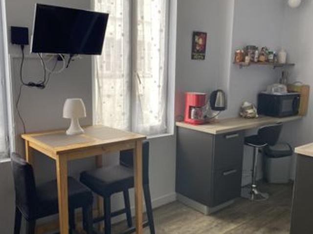 Studio 1 pièce 19 m²