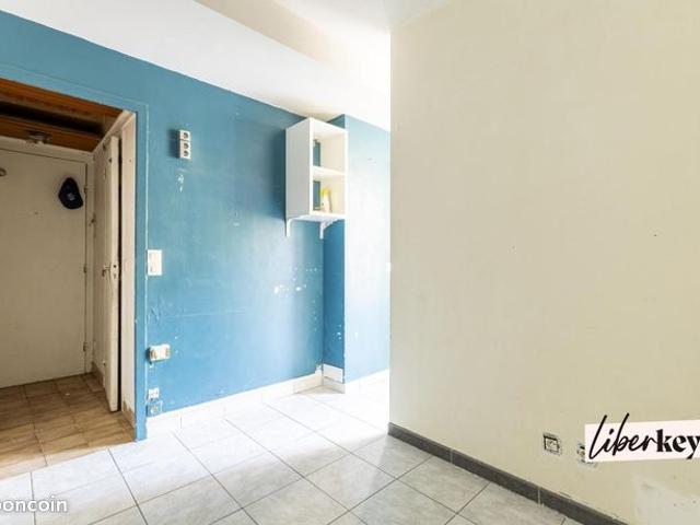 Studio 1 pièce 19 m²