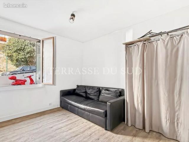 Studio 1 pièce 19 m²