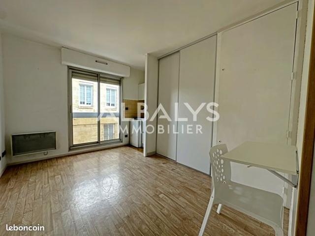 Studio 1 pièce 19 m²