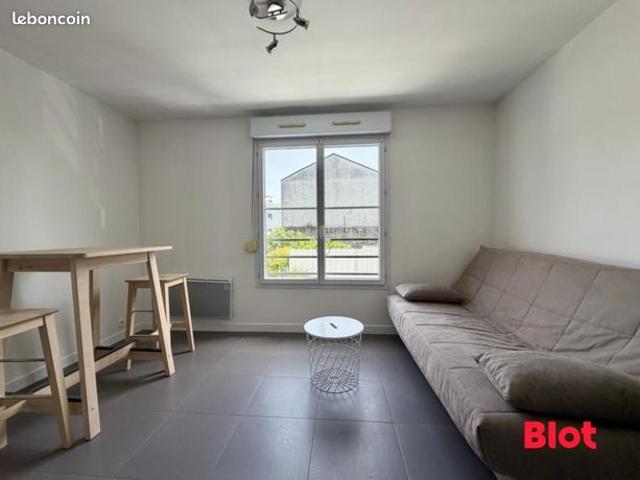 Studio 1 pièce 19 m²