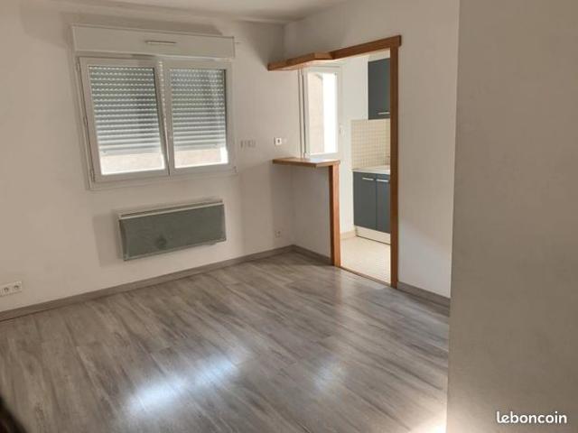 Studio 1 pièce 19 m²