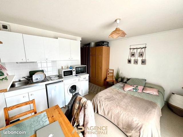 Studio 1 pièce 19 m²