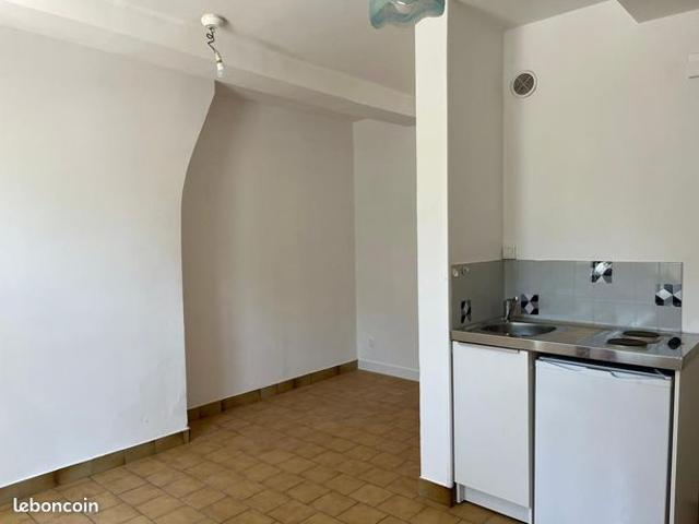 Studio 1 pièce 19 m²