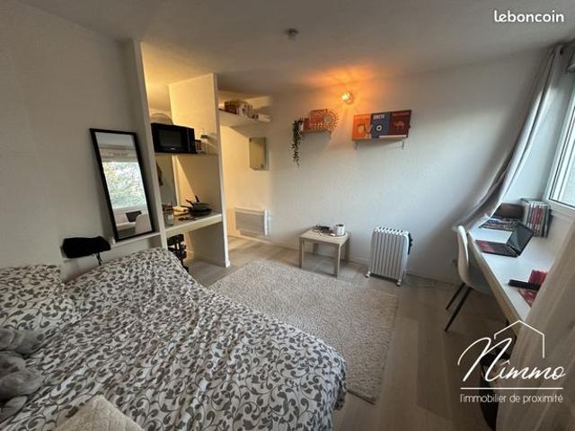 Studio 1 pièce 19 m²