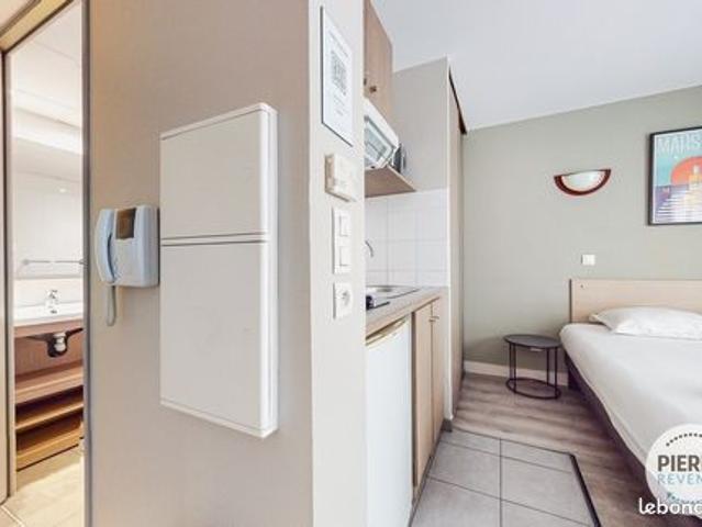 Studio 1 pièce 19 m²