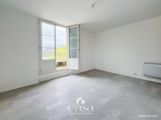Studio 1 pièce 19 m²