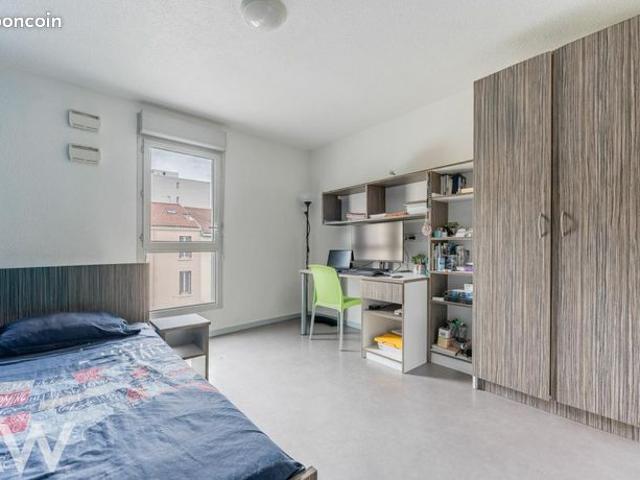 Studio 1 pièce 19 m²