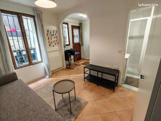 Studio 1 pièce 19 m²