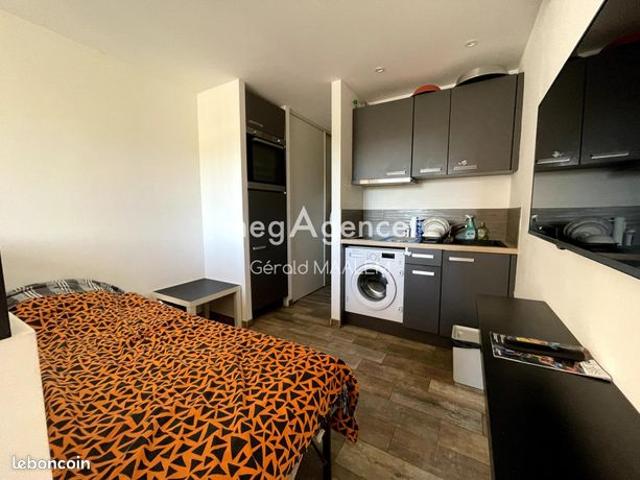 Studio 1 pièce 19 m²