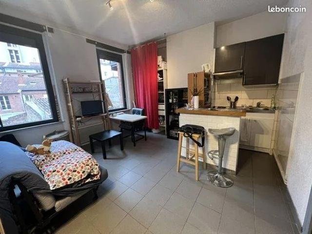 Studio 1 pièce 19 m²