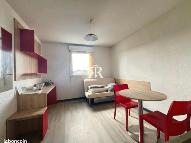Studio 1 pièce 19 m²