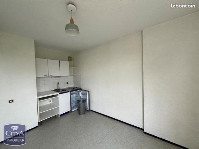 Studio 1 pièce 19 m²
