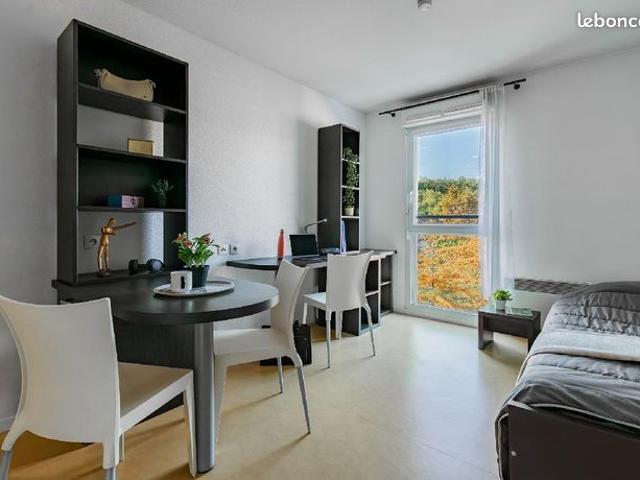Studio 1 pièce 19 m²
