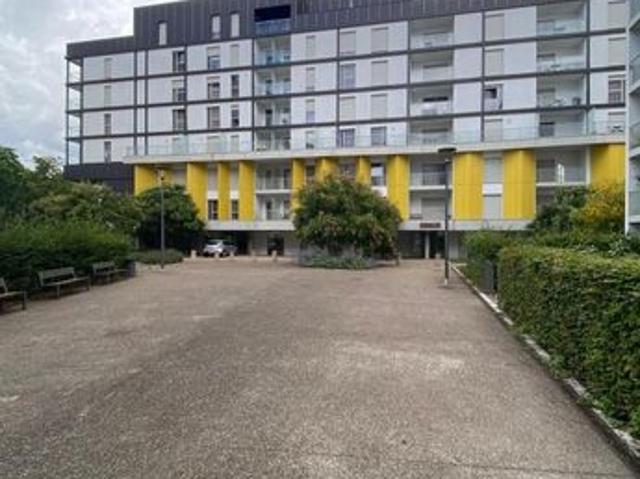 Studio 1 pièce 19 m²